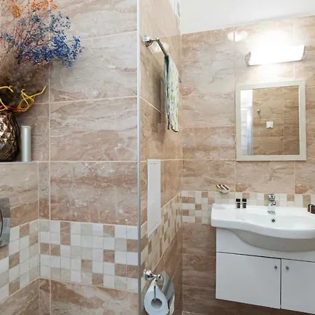 1405 Apartament *